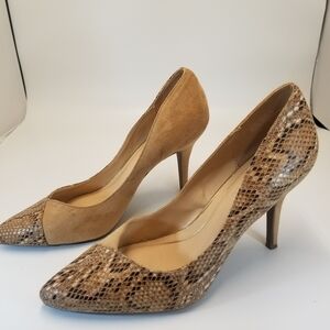 The Limited Tanga Woman Sz 10 Neutral Tan Camel Python Print Pointed Closed Toe